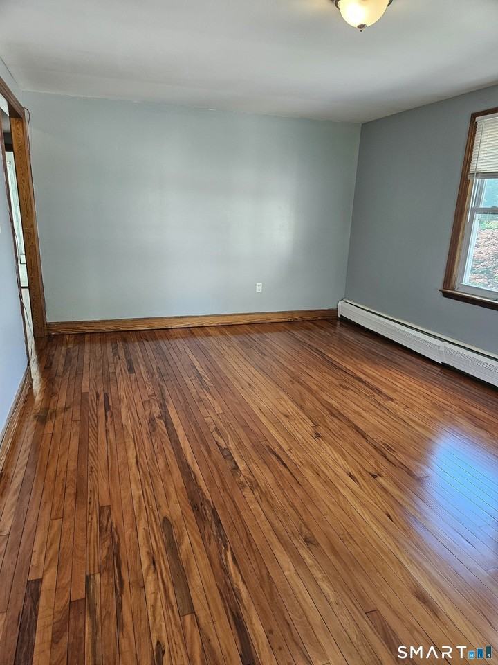 71 Prospect St - Photo 4 of 10