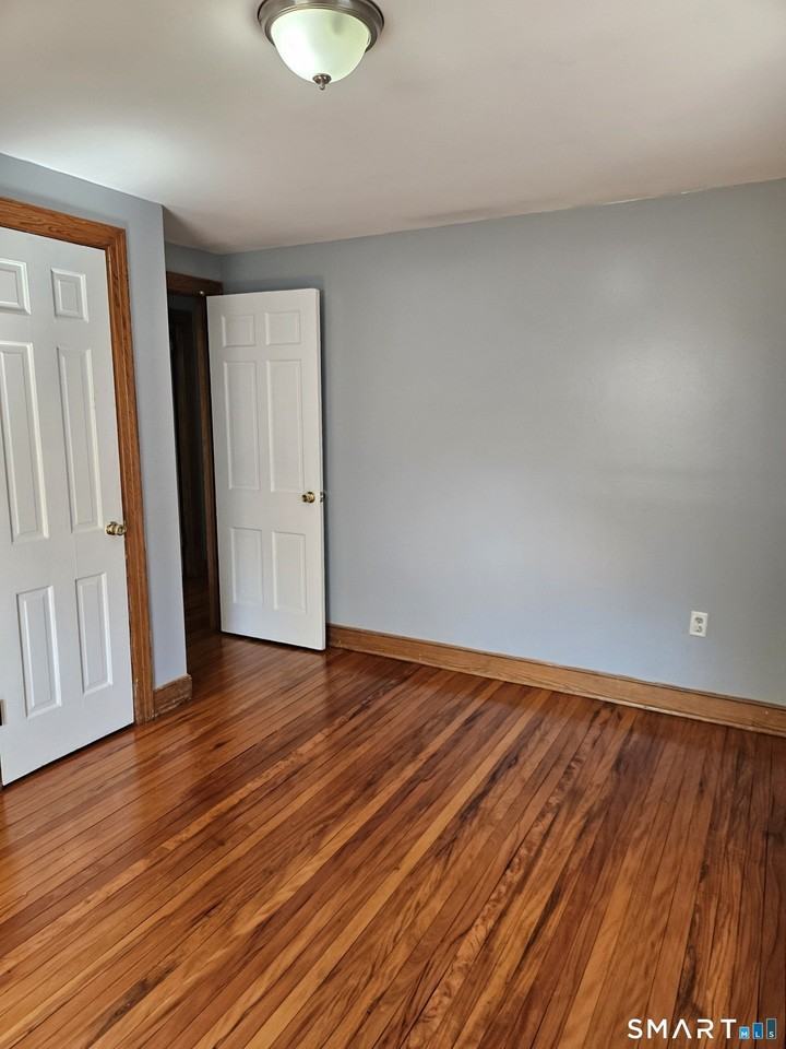 71 Prospect St - Photo 5 of 10