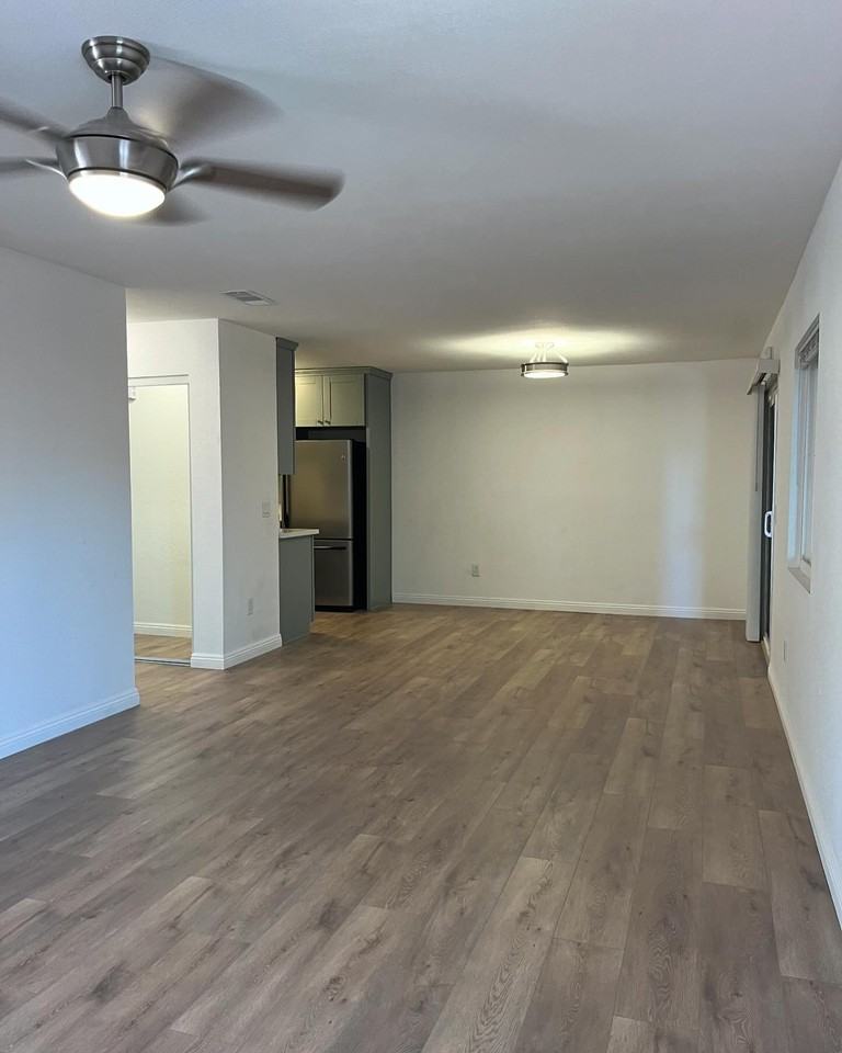 4433 Logan Ave - Photo 5 of 15