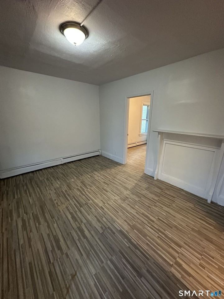 1036 Maplewood Ave #1 - Photo 4 of 14