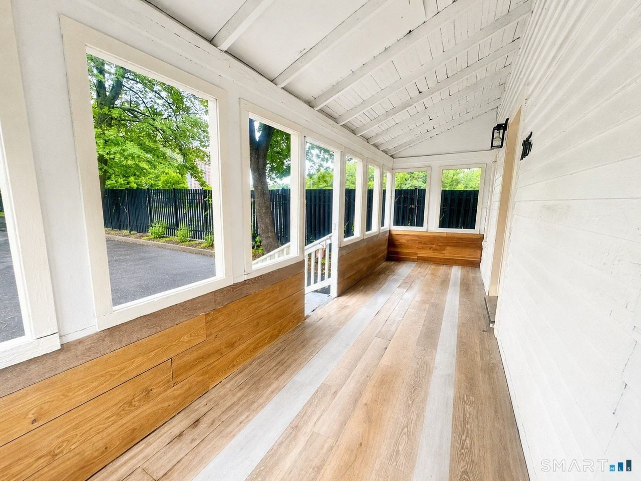 205B Laurel St - Photo 3 of 22