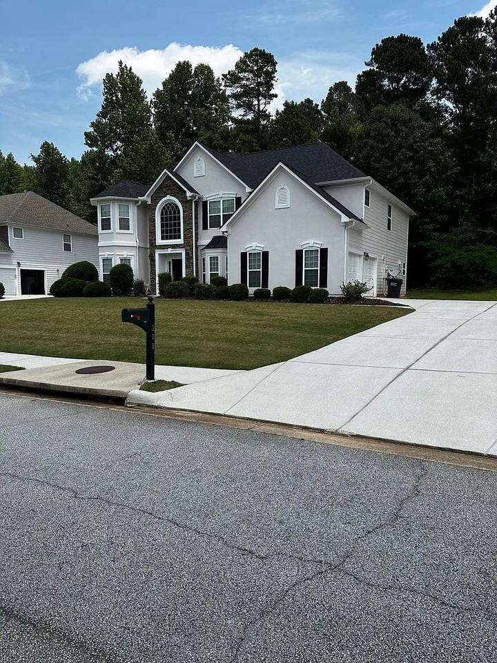 305 Linkmere Ln - Photo 2 of 12