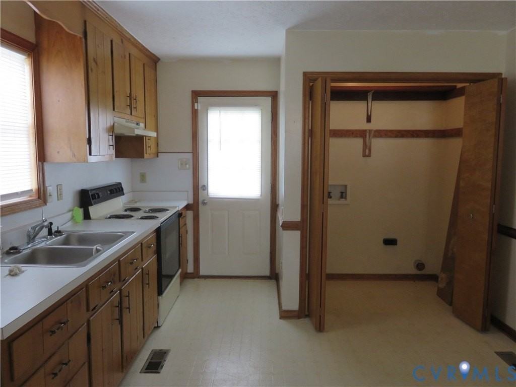 101 N Mapleleaf Ave - Photo 3 of 8