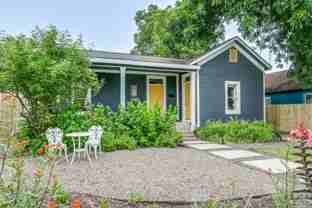 312 Burleson - Photo 1 of 1
