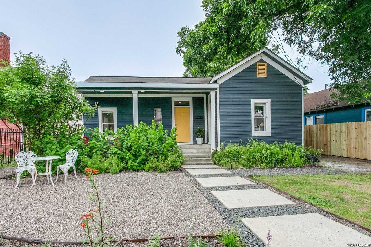 312 Burleson - Photo 3 of 25