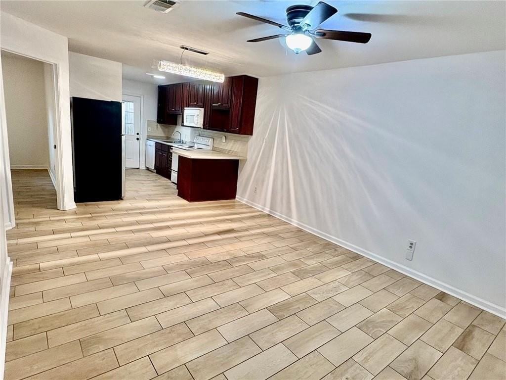 1507 Hickory St - Photo 3 of 15