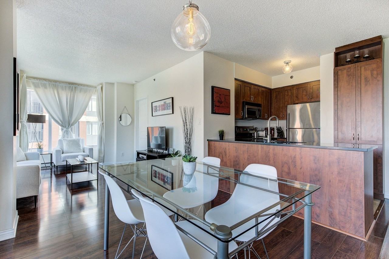 551 Rue De La Montagne - Photo 4 of 25