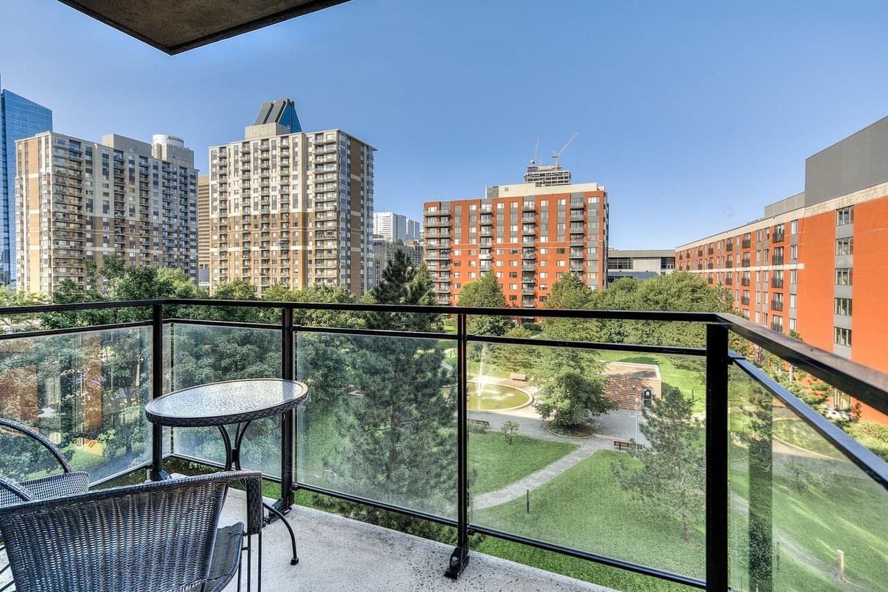 551 Rue De La Montagne - Photo 5 of 25