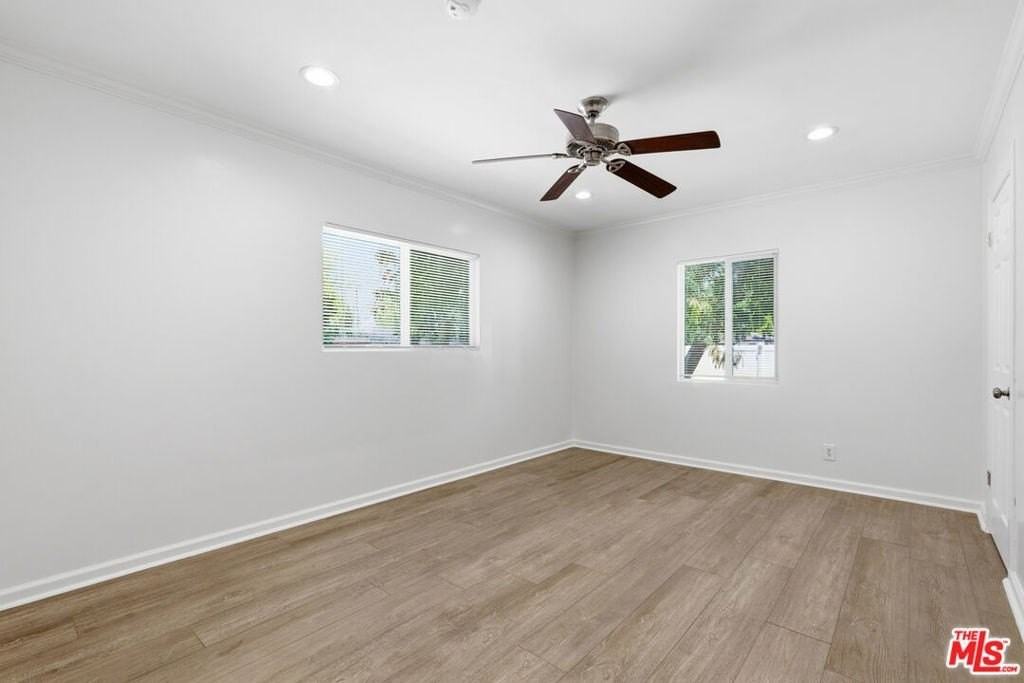6033 Fallbrook Ave - Photo 7 of 17