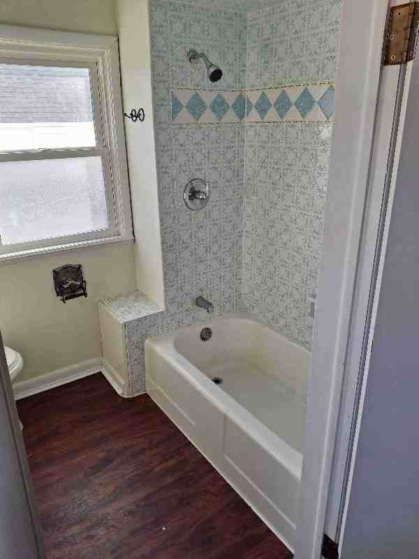 1328 Westth. - Photo 3 of 7