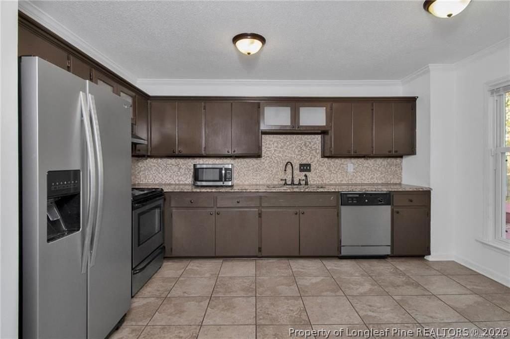 353 Bahama Loop - Photo 2 of 23