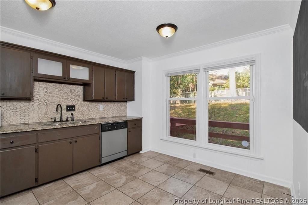 353 Bahama Loop - Photo 3 of 23