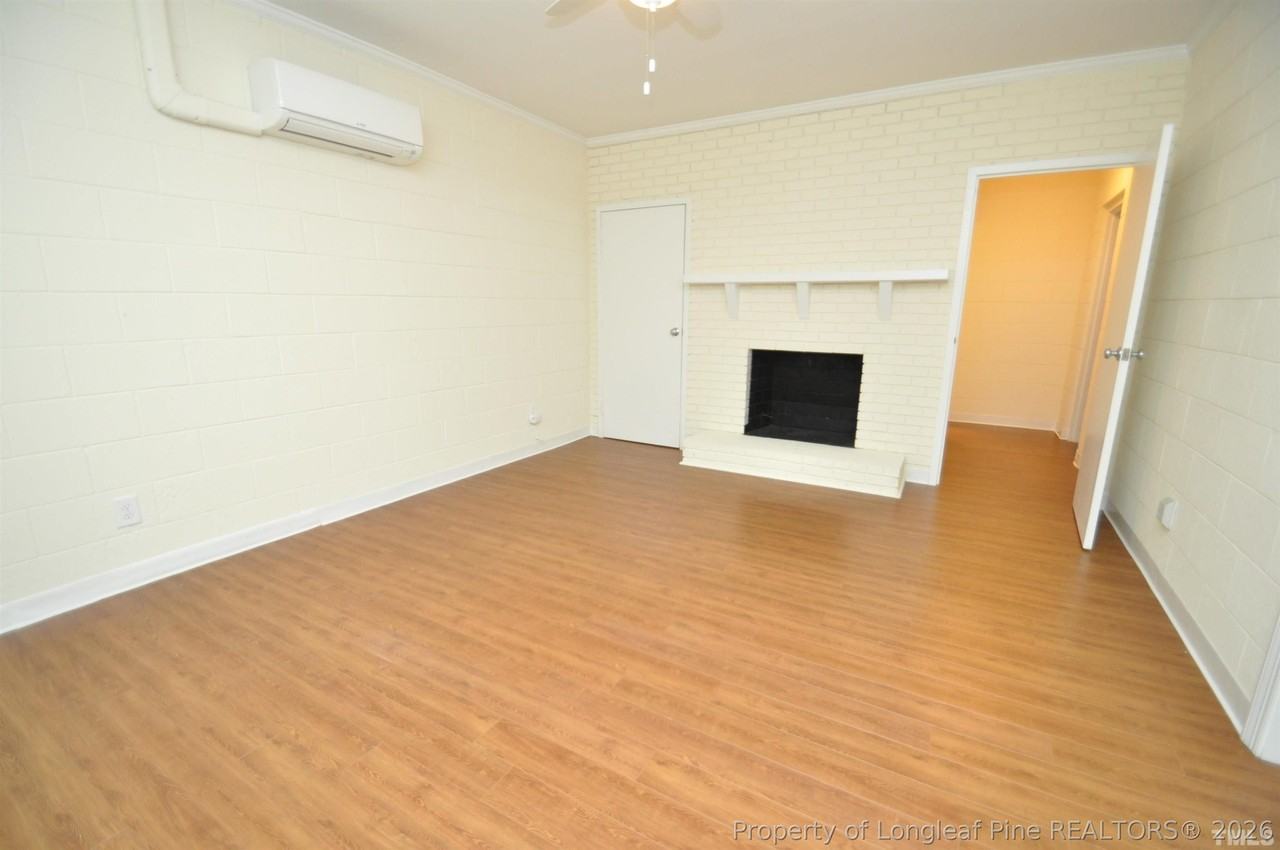 1426 Old Trinity Cir #11 - Photo 2 of 20
