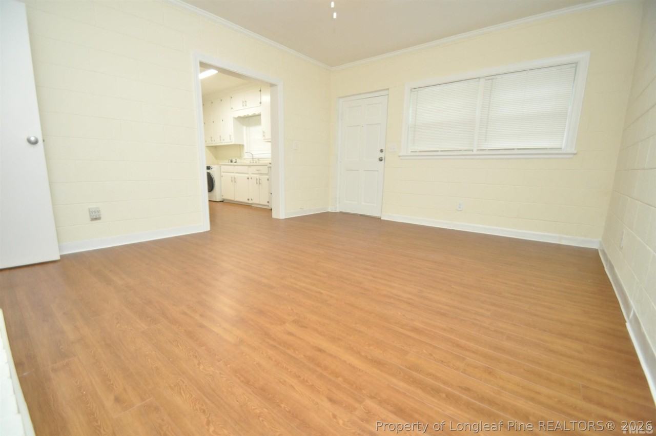 1426 Old Trinity Cir #11 - Photo 4 of 20