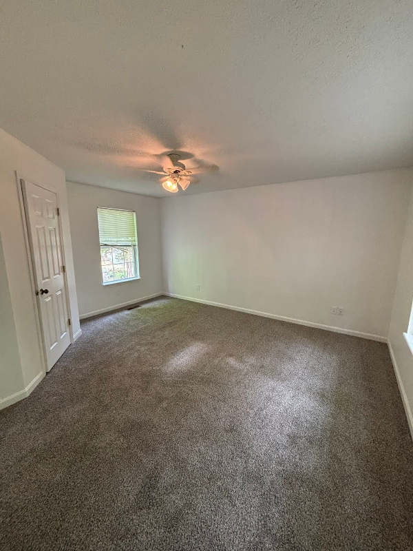 33 Wisteria Ln - Photo 4 of 6