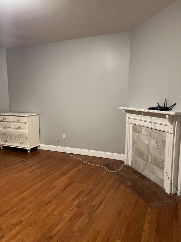 627 College St - Photo 4 of 16