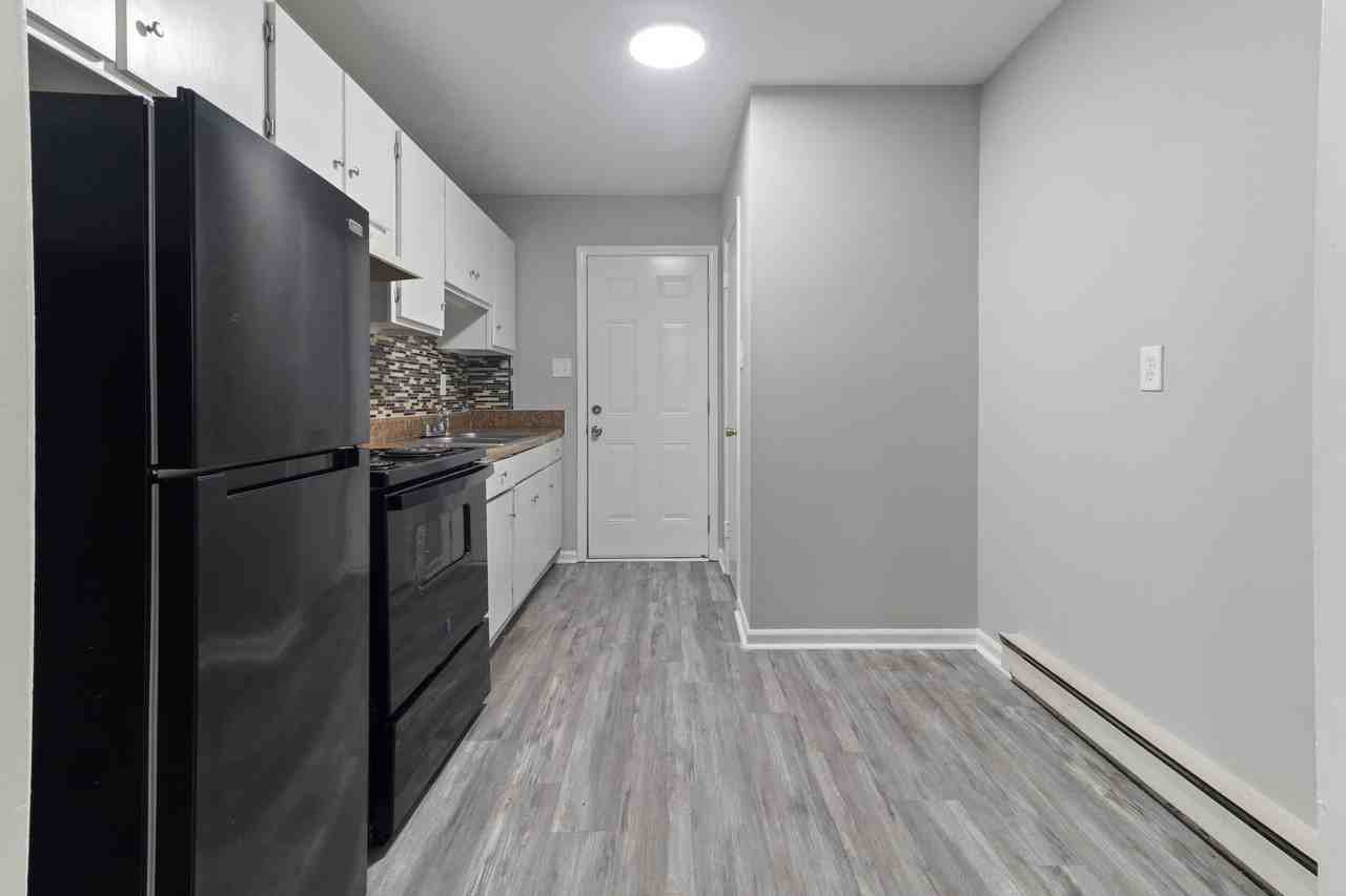 6439 Starbrook Dr - Photo 2 of 11