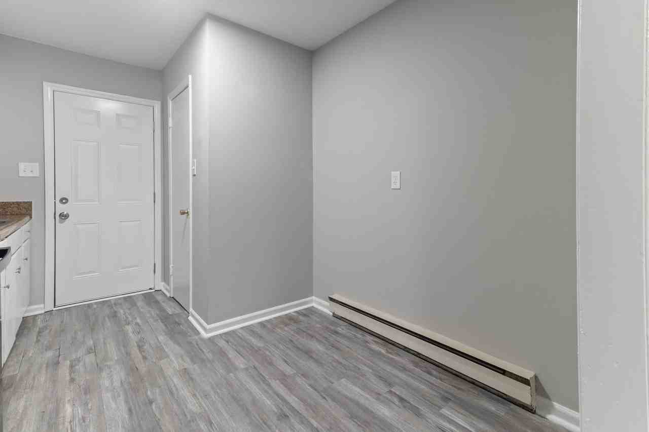 6439 Starbrook Dr - Photo 6 of 11