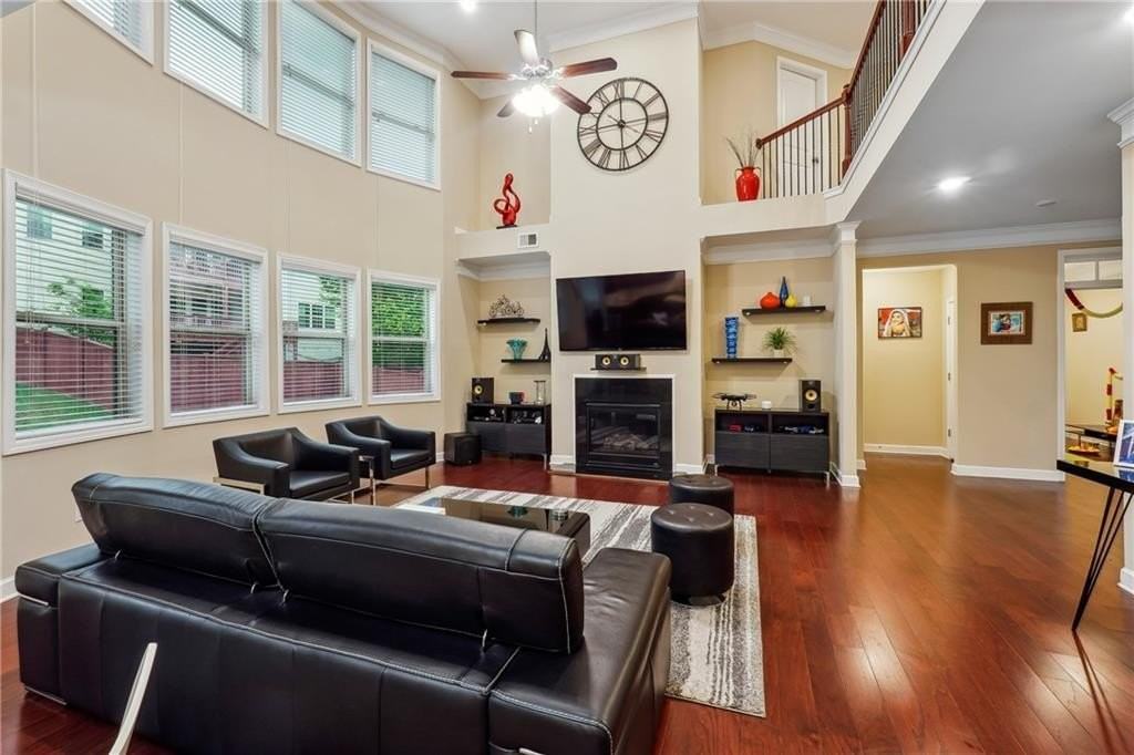 4305 Holton Ave - Photo 6 of 37