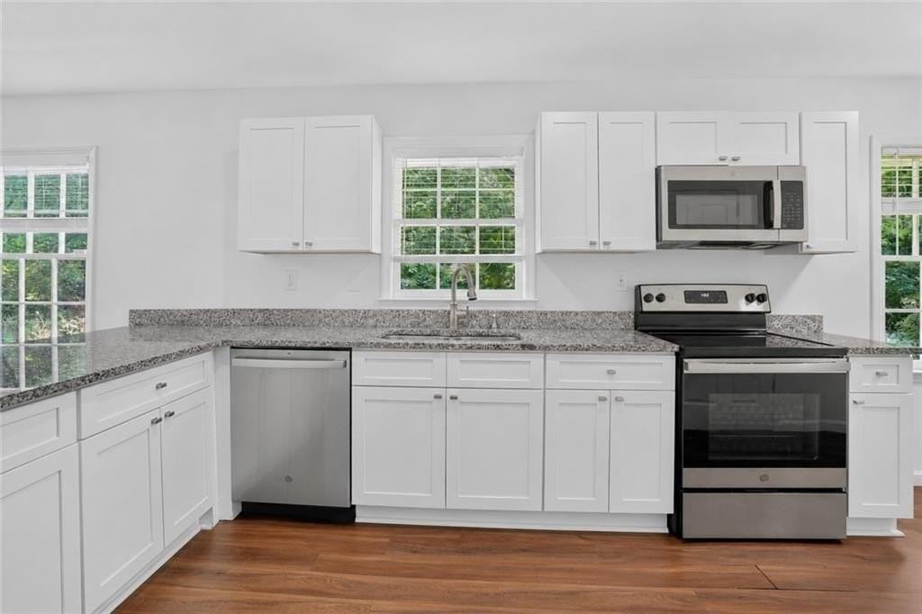 2495 Whites Mill Rd - Photo 3 of 30