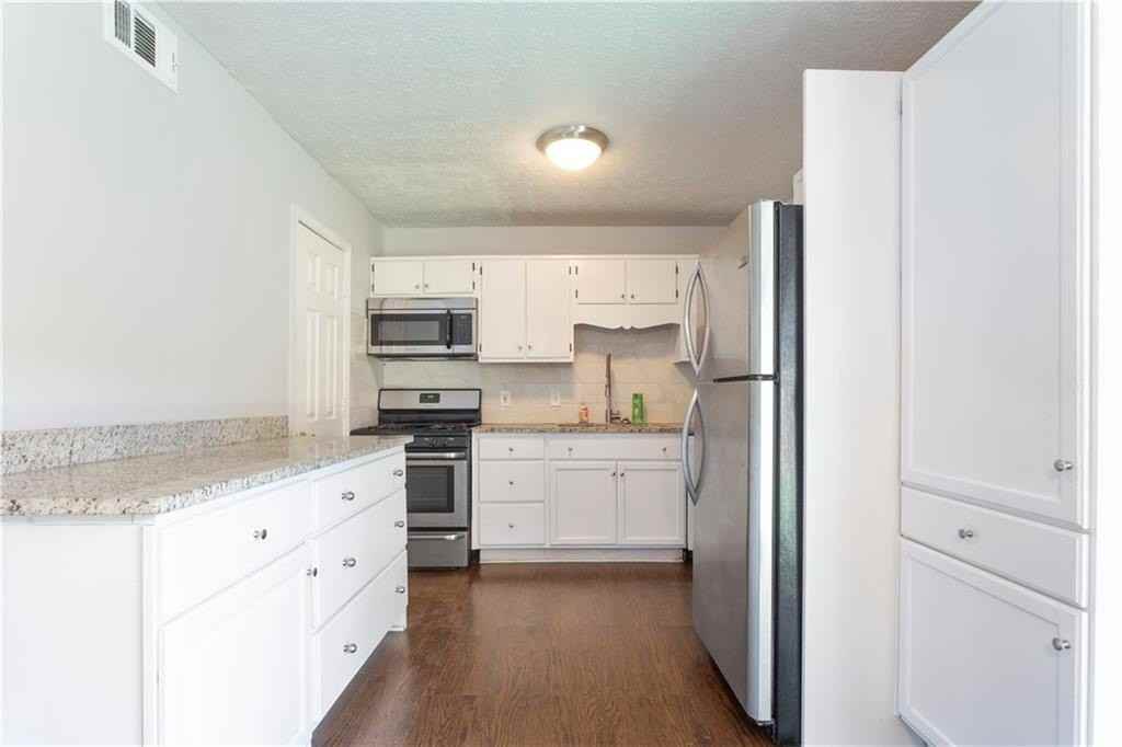 1441 Springleaf Cir Se - Photo 7 of 22