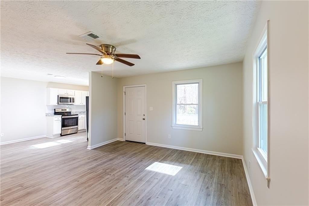 4283 E Paulding Dr - Photo 2 of 22