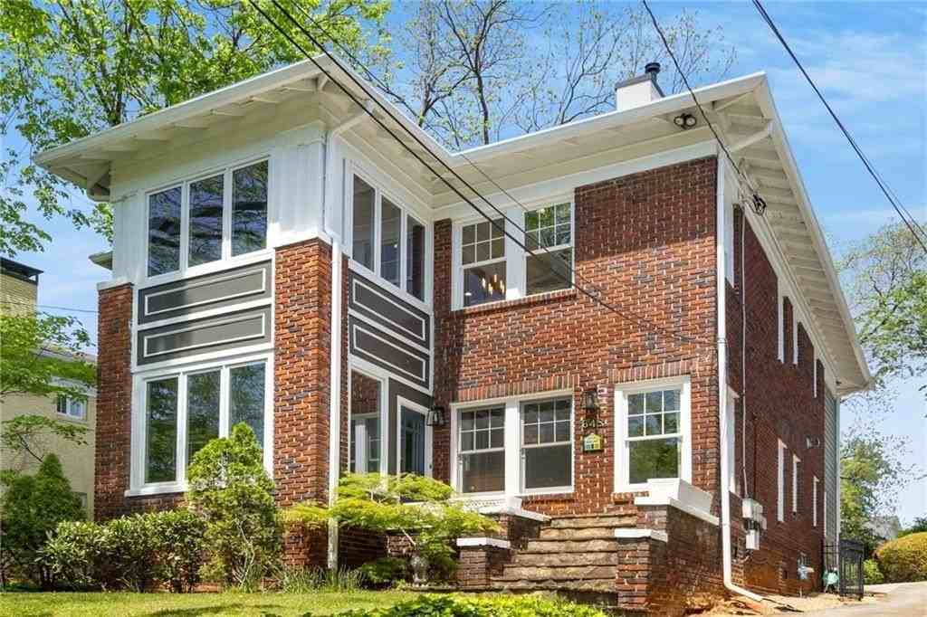 648 Cresthill Ave Ne - Photo 7 of 48