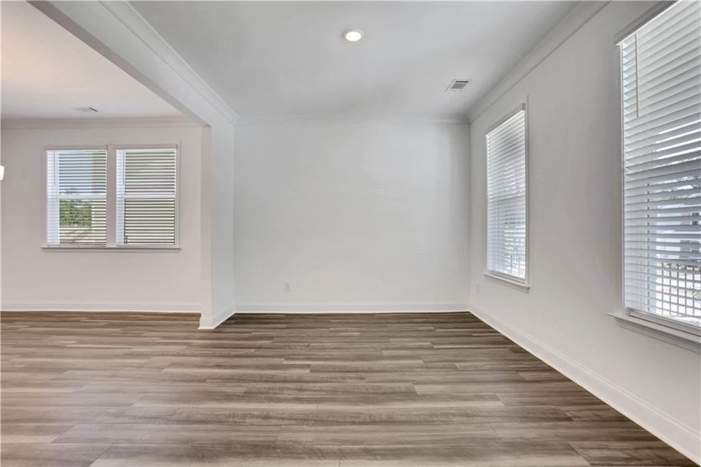 3198 Shirecrest Ln - Photo 6 of 43