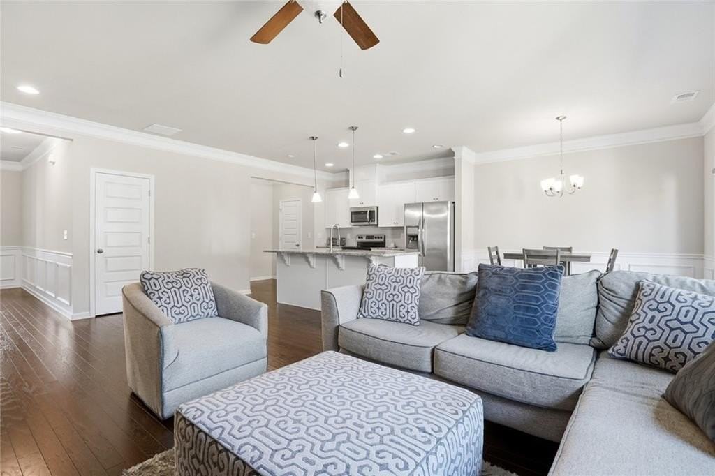 2639 Bloom Cir - Photo 6 of 24