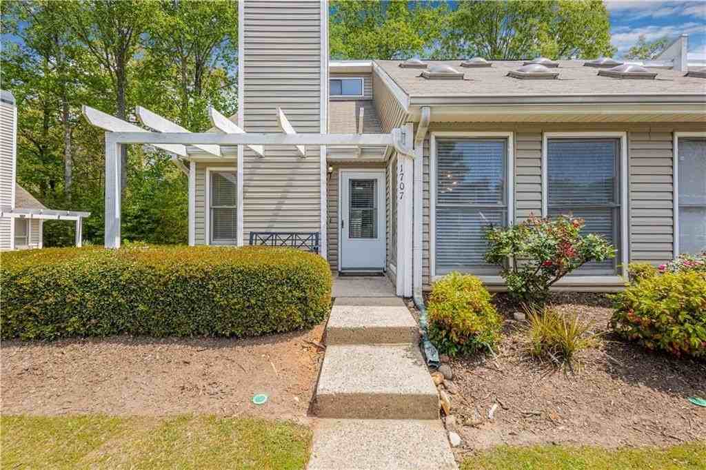 1707 Cotton Patch Ln - Photo 2 of 32