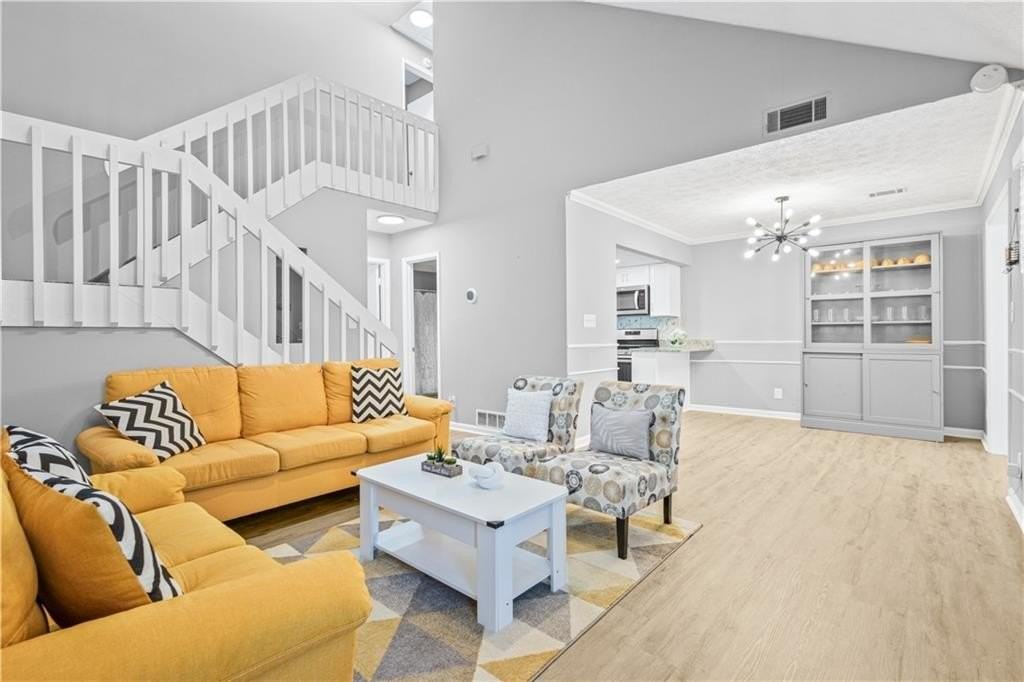 1707 Cotton Patch Ln - Photo 5 of 32