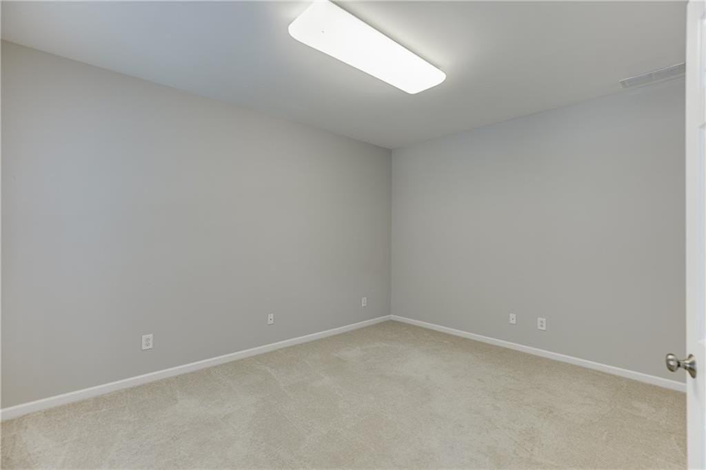 2801 Loftview Sq - Photo 5 of 38