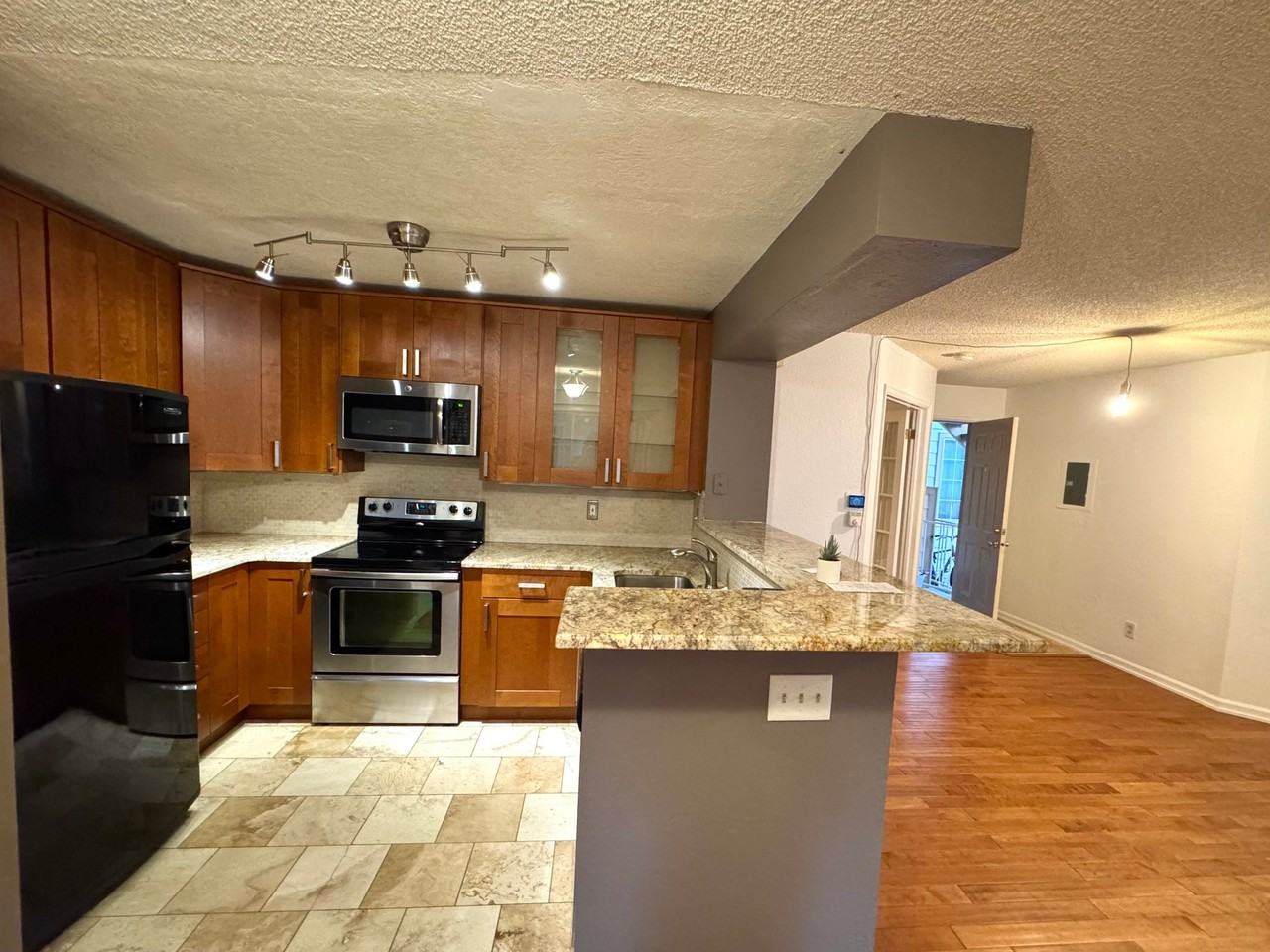 6048 Gunbarrel Ave #E - Photo 3 of 10