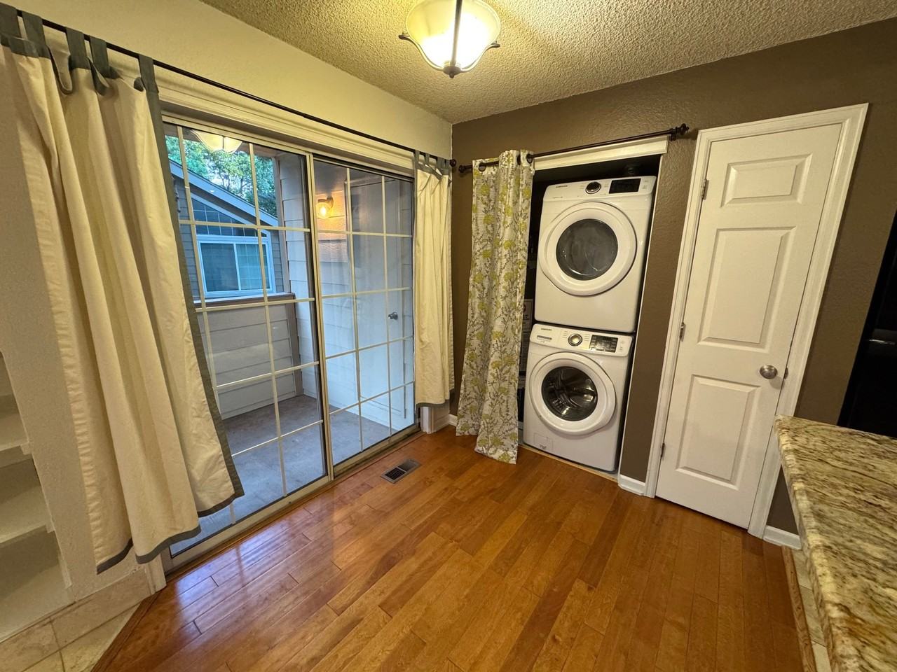 6048 Gunbarrel Ave #E - Photo 4 of 10