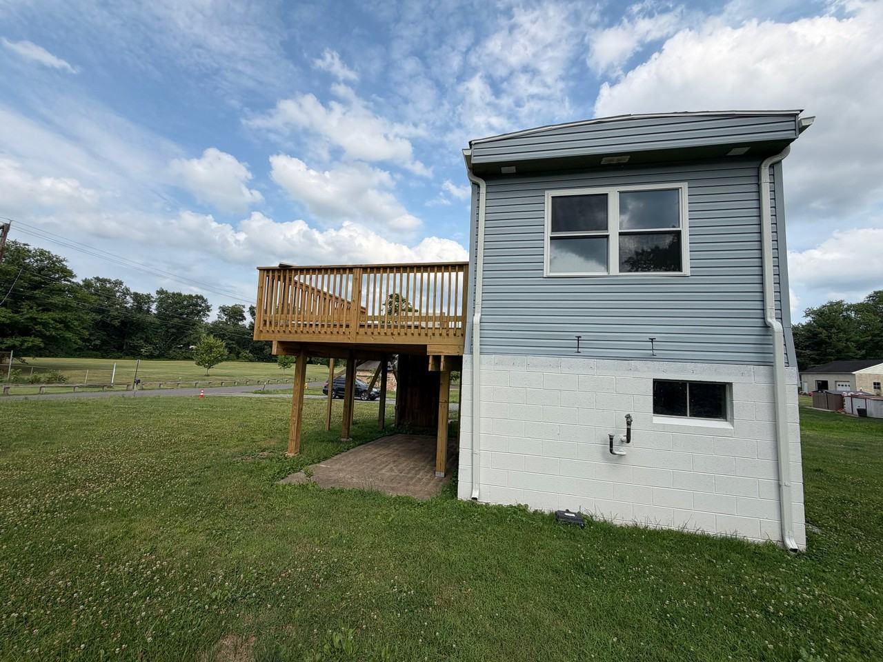 770 River Rd - Photo 7 of 32