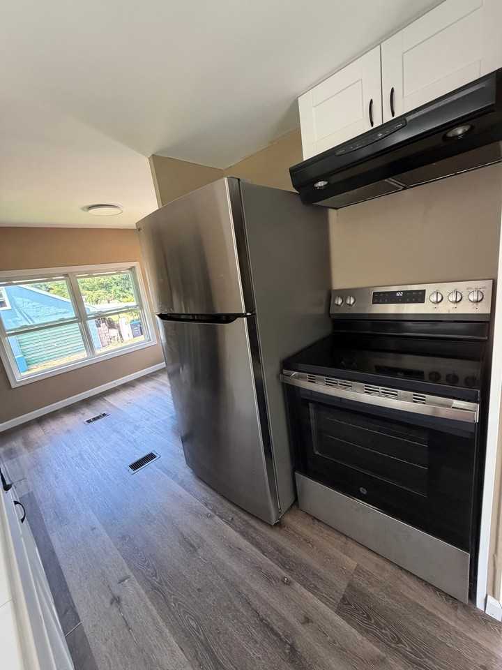 770 River Rd - Photo 6 of 32