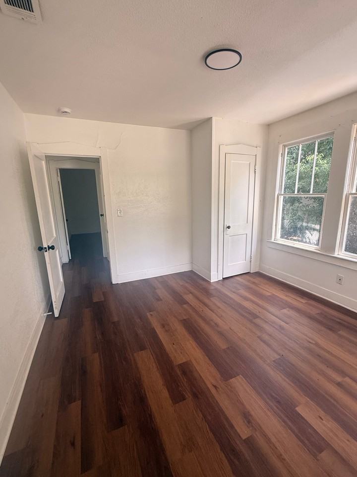 1842 Canal St - Photo 6 of 16