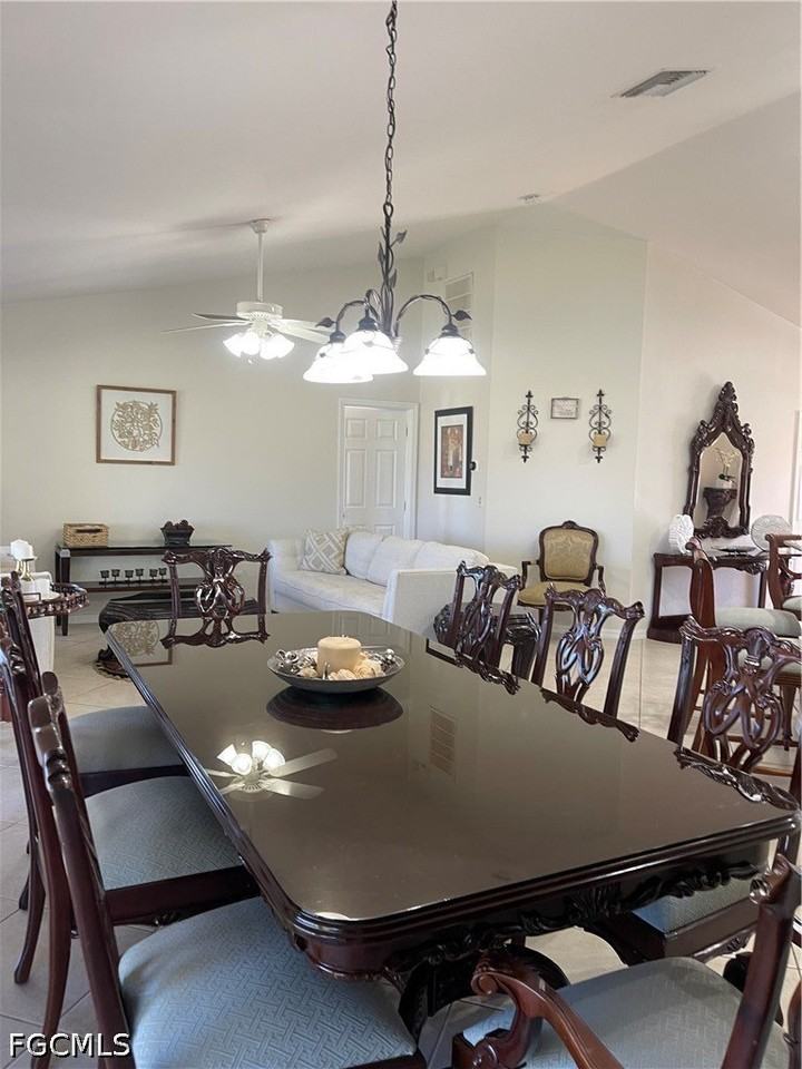 2721 Nw 4th St - Photo 6 of 23