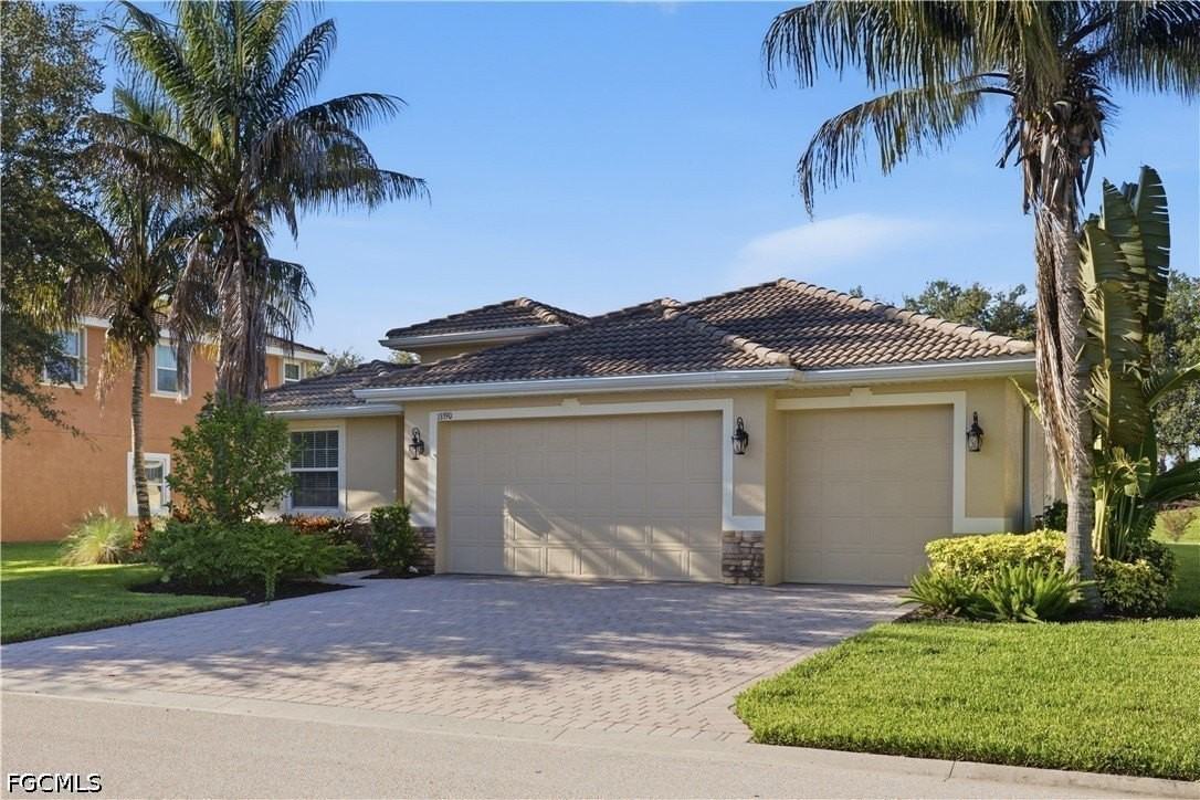 13390 Seaside Harbour Dr - Photo 2 of 37