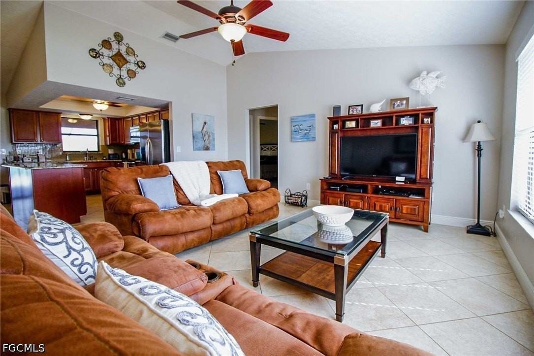 1403 Sw 40th Ter - Photo 5 of 24