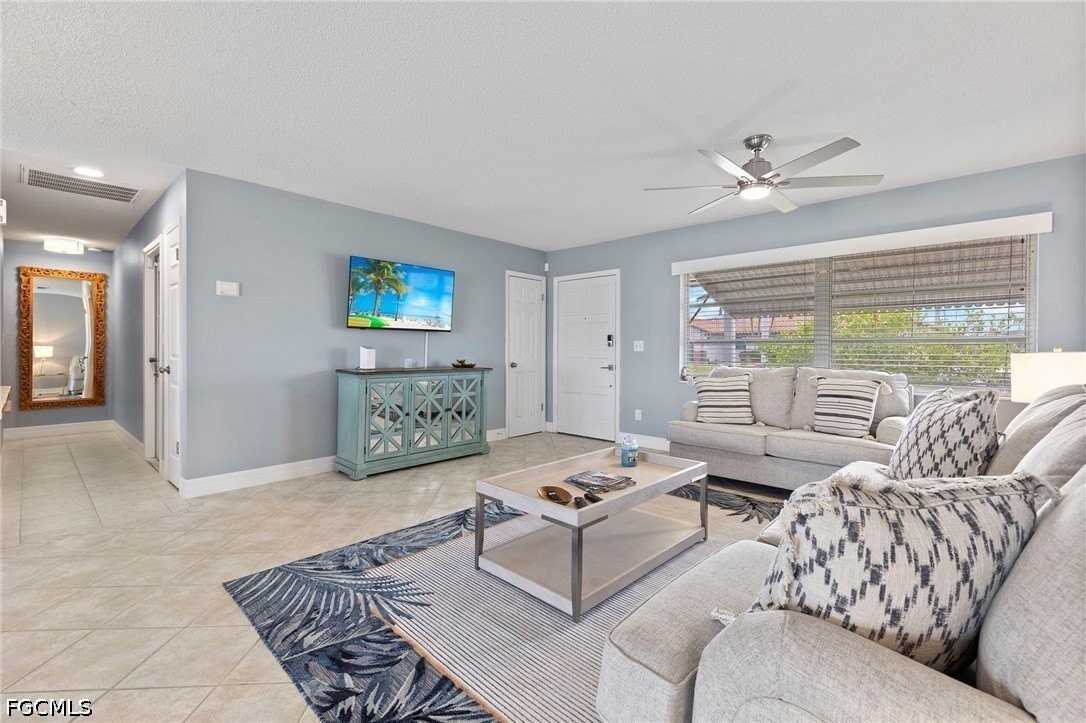 5240 Sw 2nd Pl - Photo 4 of 41