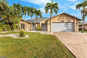 featured image of 1327 Se 17th St