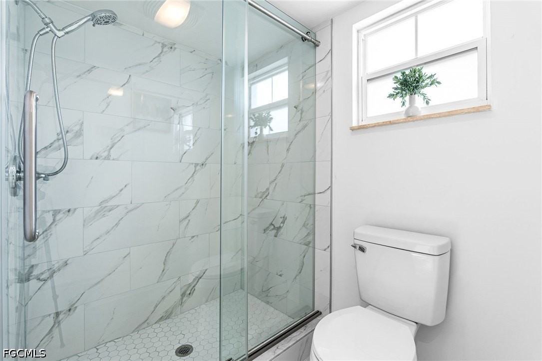 2328 Se 27th St - Photo 6 of 45