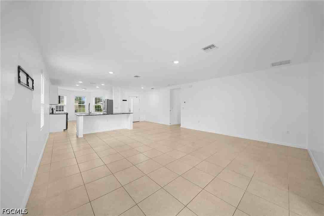 10464 Canal Brook Ln - Photo 5 of 26