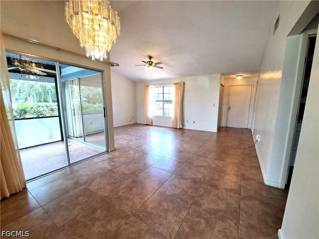 10525 Putnam Ct - Photo 5 of 24
