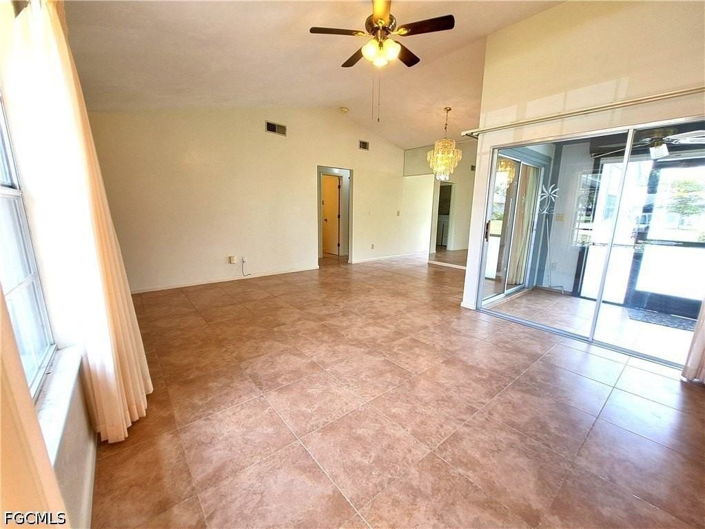 10525 Putnam Ct - Photo 6 of 24