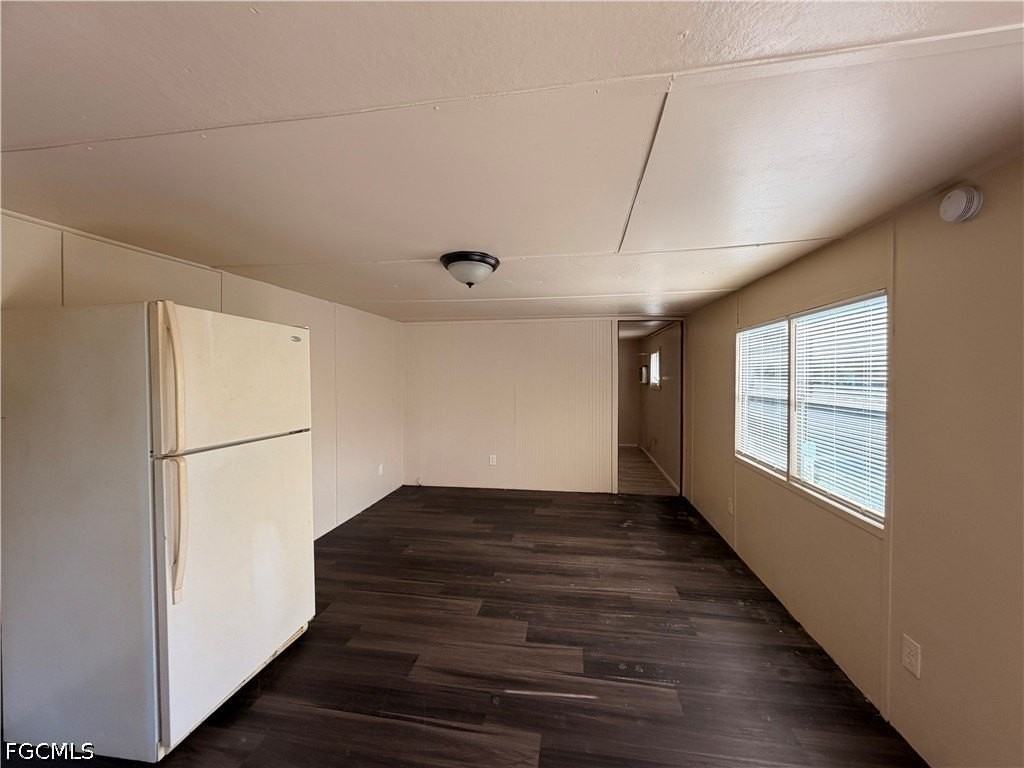 7962 Breeze Dr - Photo 2 of 7