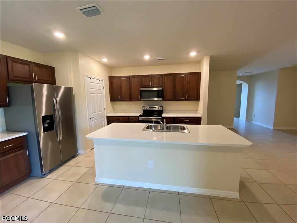 111 Nw 9th St - Photo 5 of 18