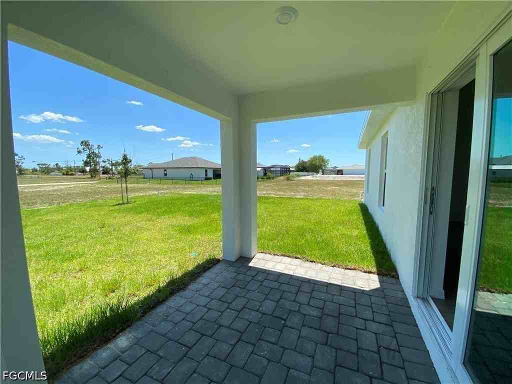 1906 Jacaranda Pkwy W - Photo 3 of 12