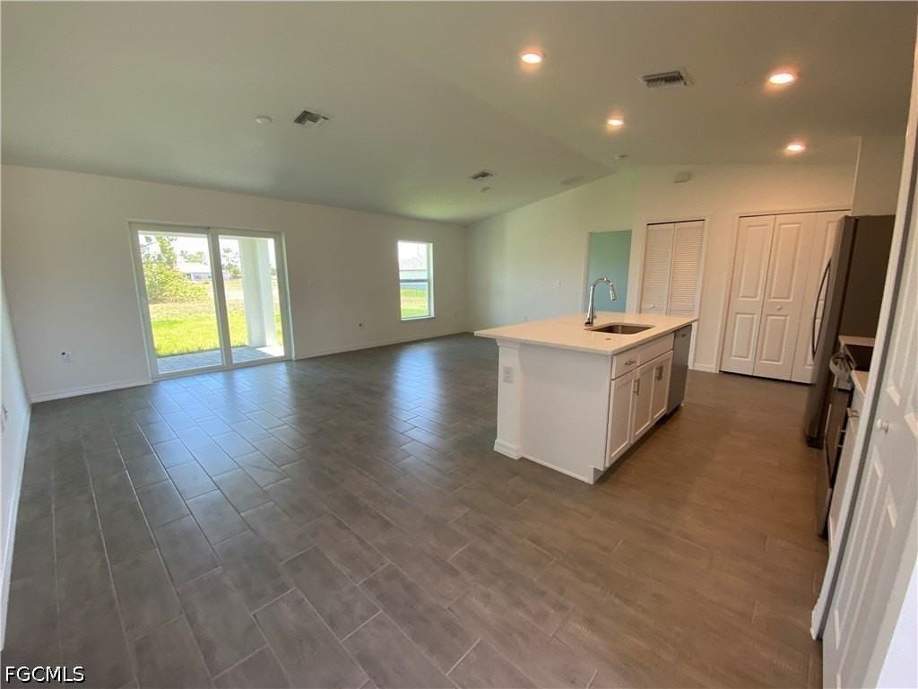 1906 Jacaranda Pkwy W - Photo 4 of 12